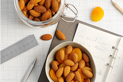 almond with dried apricots
